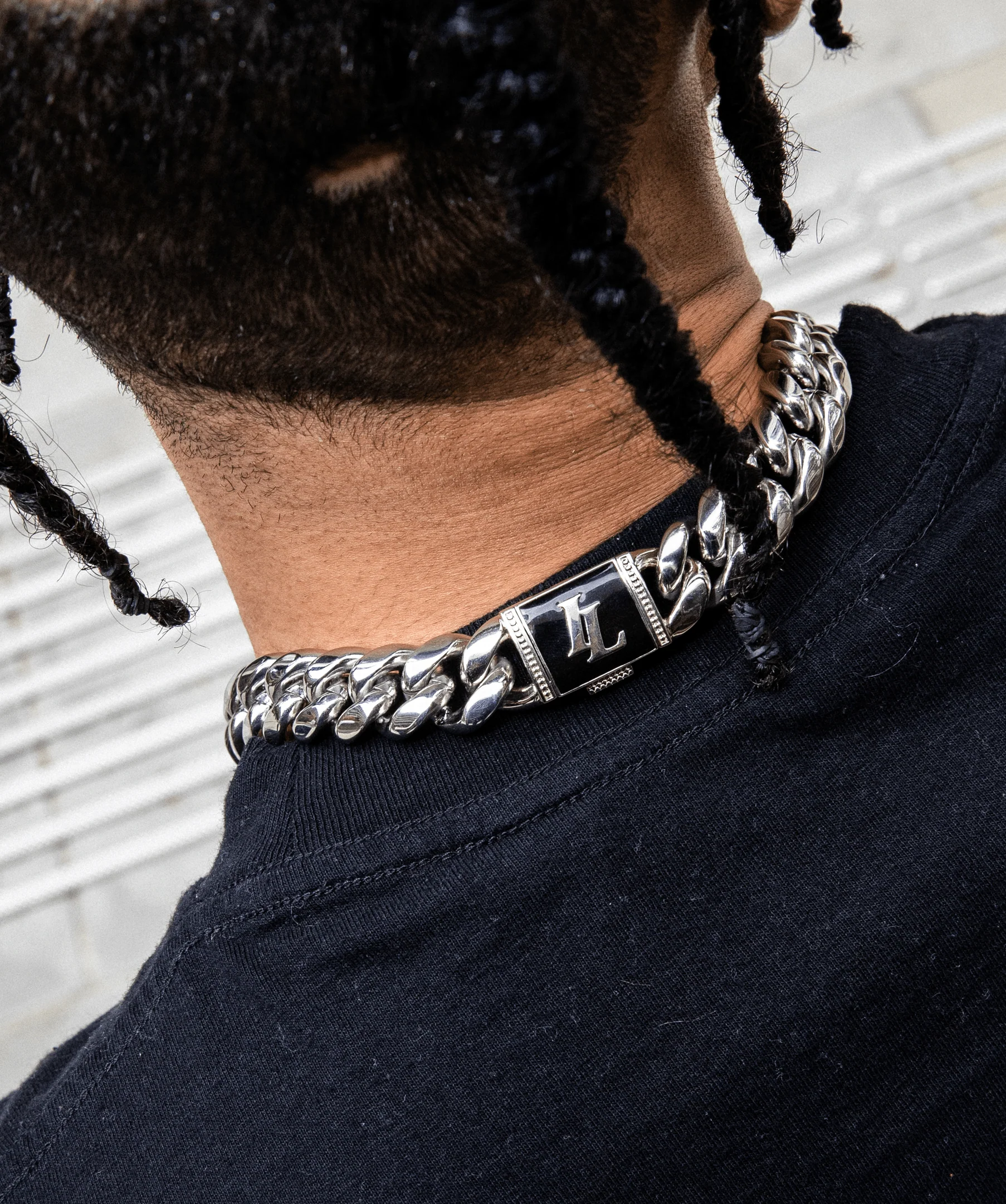 18mm Miami Cuban Link Chain in White Gold - Image 3