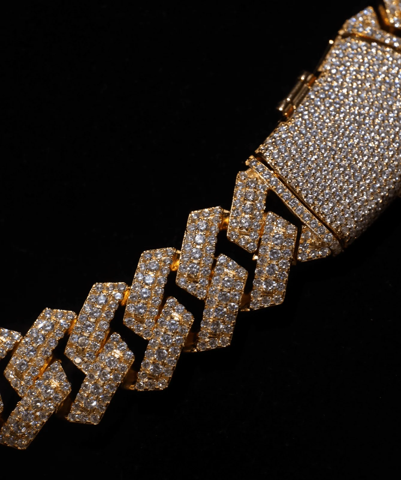 19mm Prong Cuban Link Chain (Gold) - Image 2