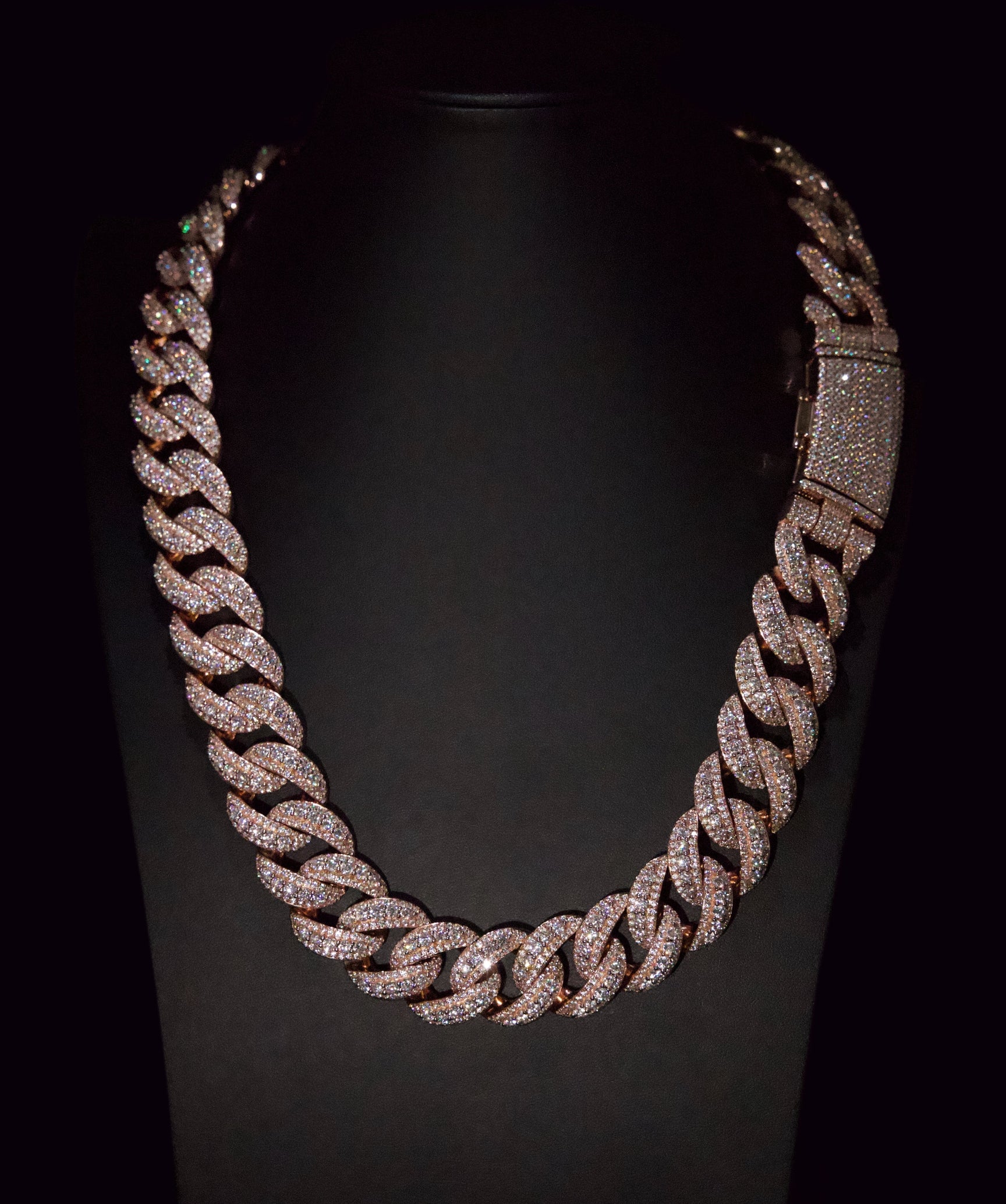 20mm Raised Pointer Cuban Link Chain