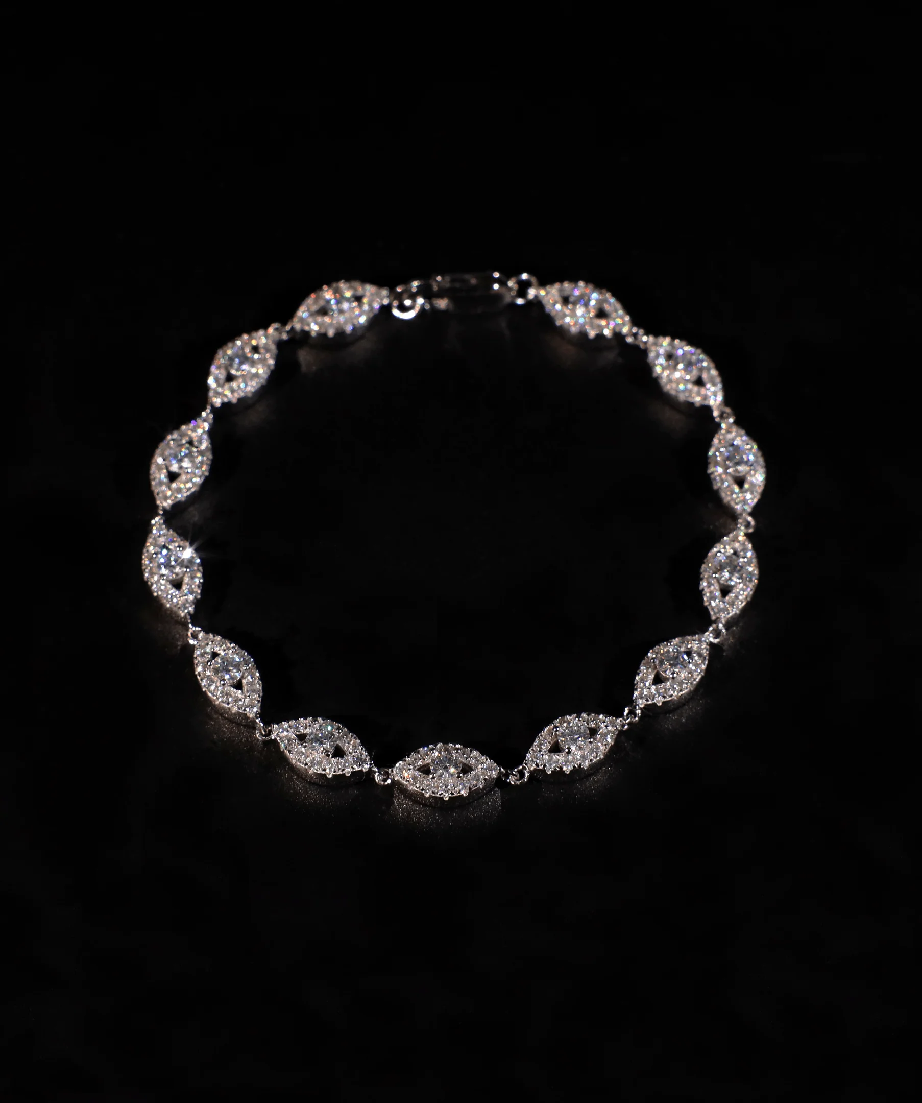 6mm Eye Bracelet (White Gold)
