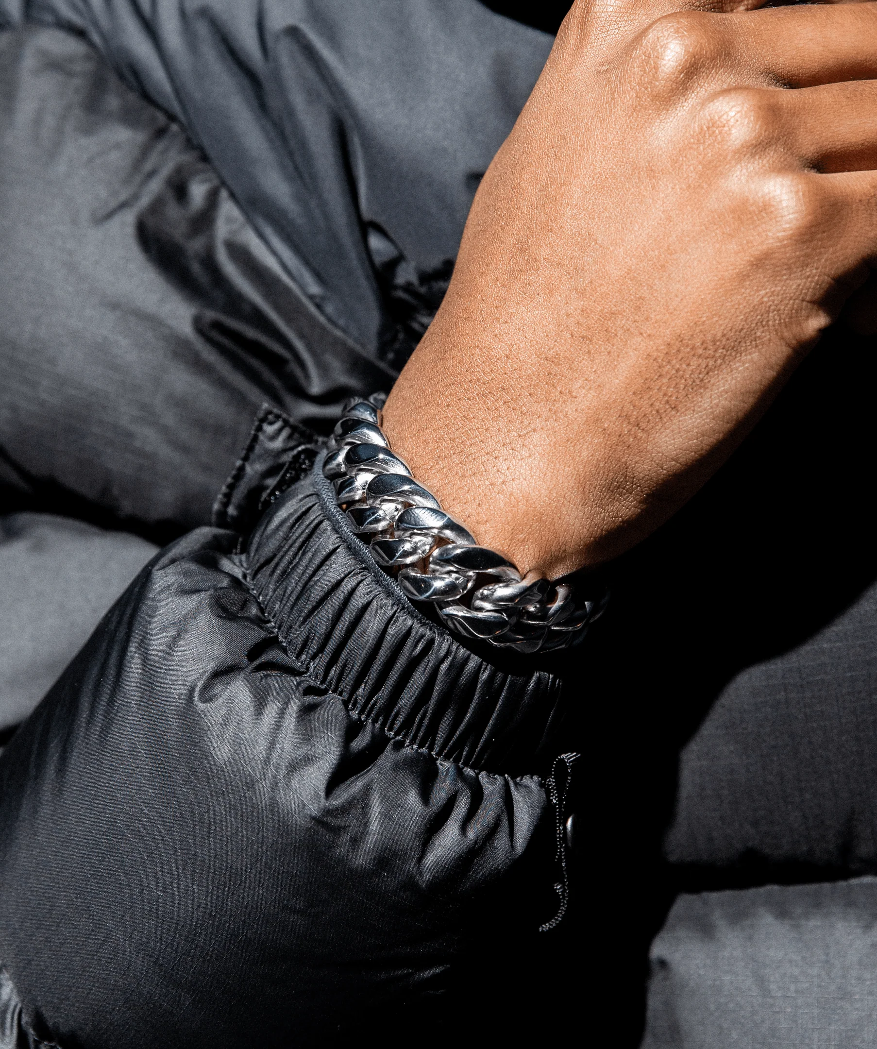18mm Miami Cuban Link Bracelet in White Gold - Image 2
