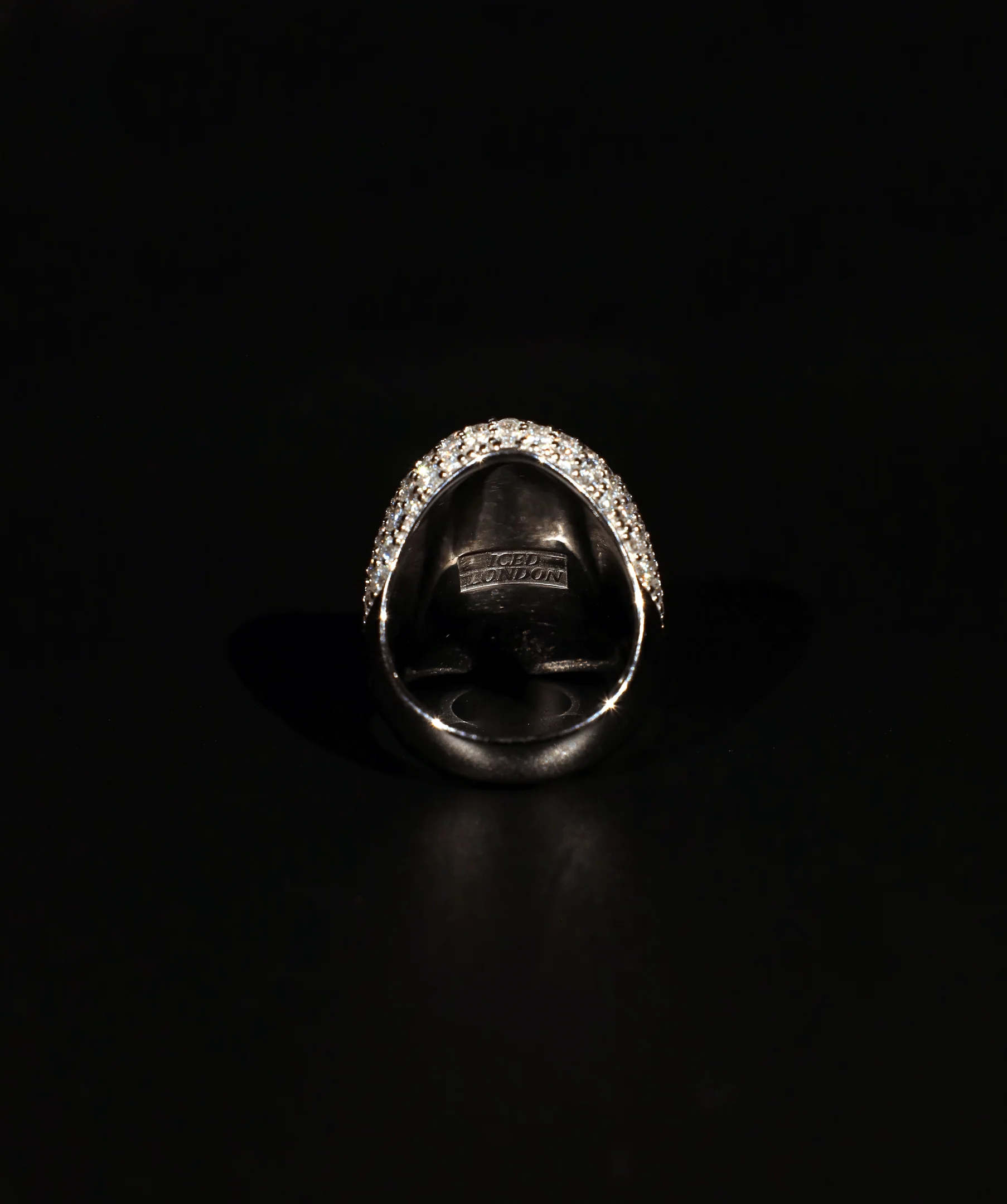 Emerald Oval Ring (White Gold) - Image 3