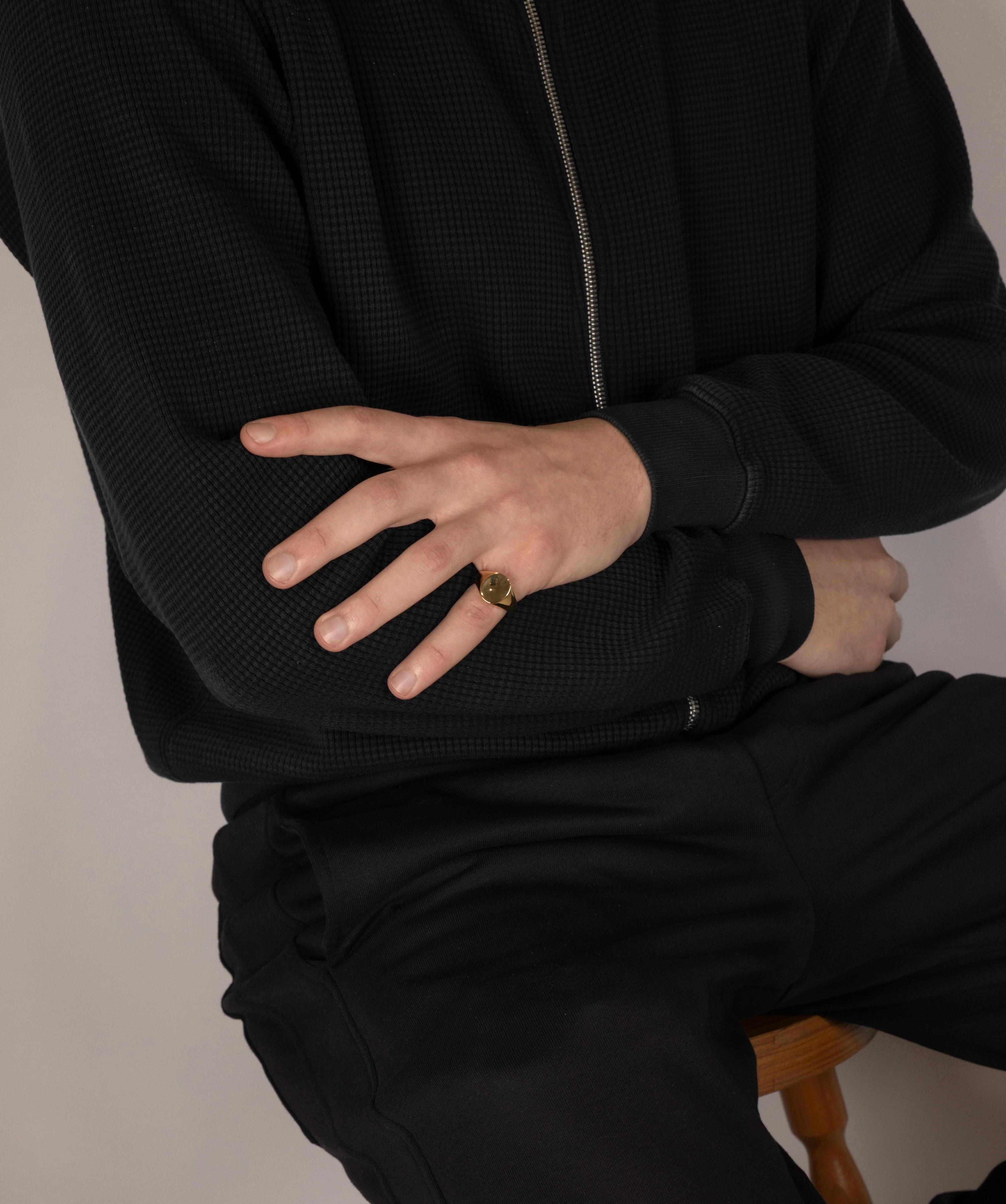 Oval Signet Ring - Yellow - Image 2
