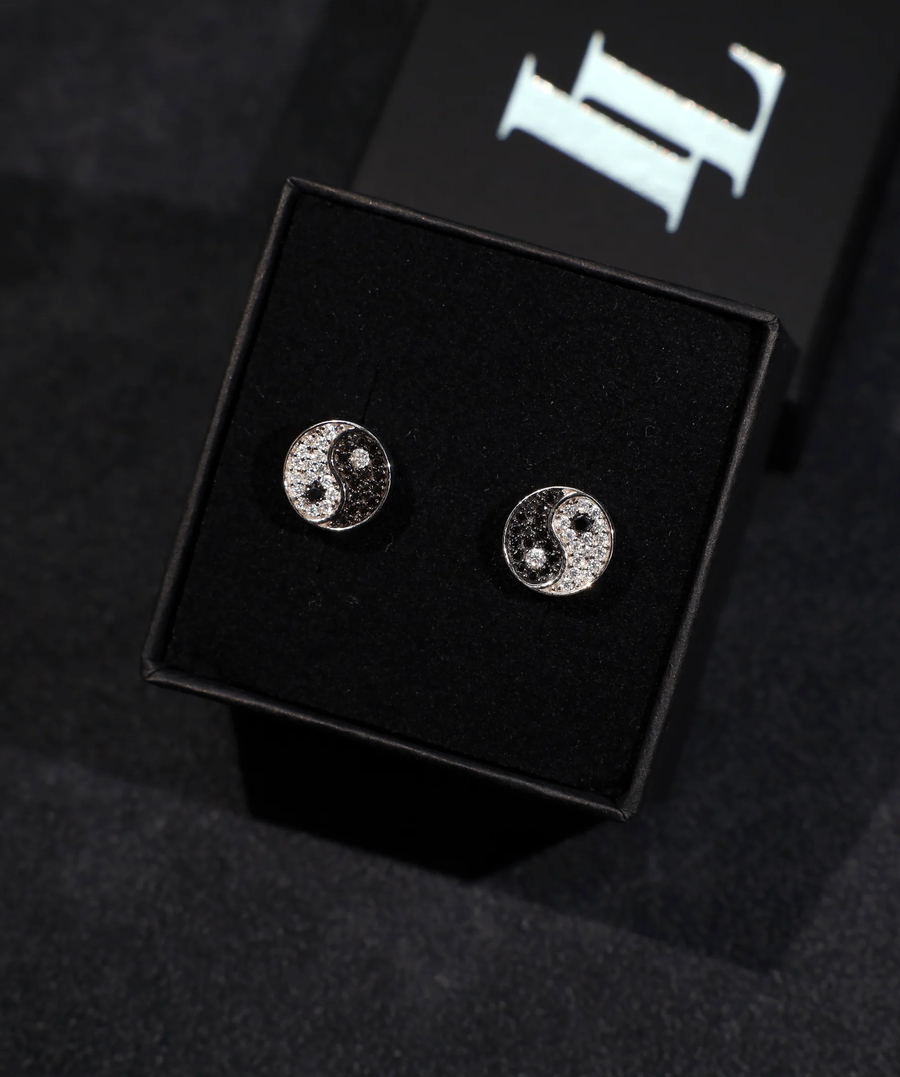 Yin & Yang Earrings (White Gold)